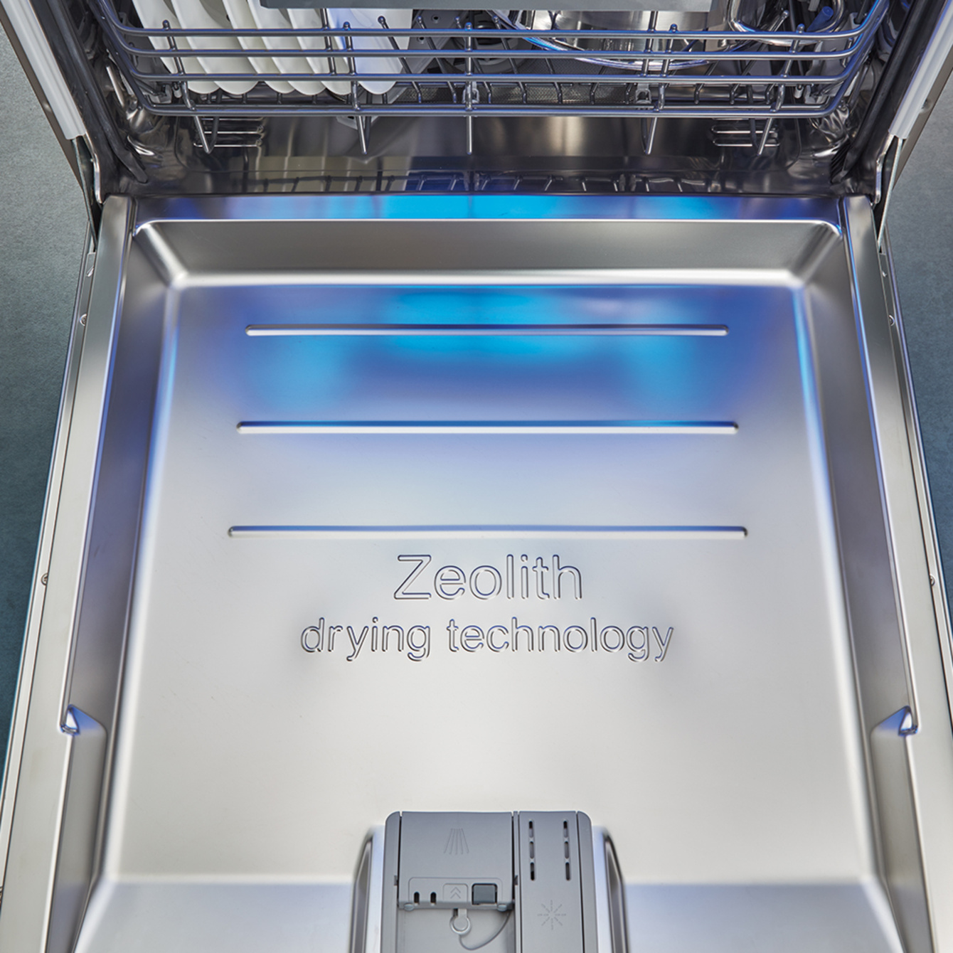 Zeolith Trocknen – Für glänzende Spülergebnisse bei Breitmeier Elektroanlagen in Schönwölkau